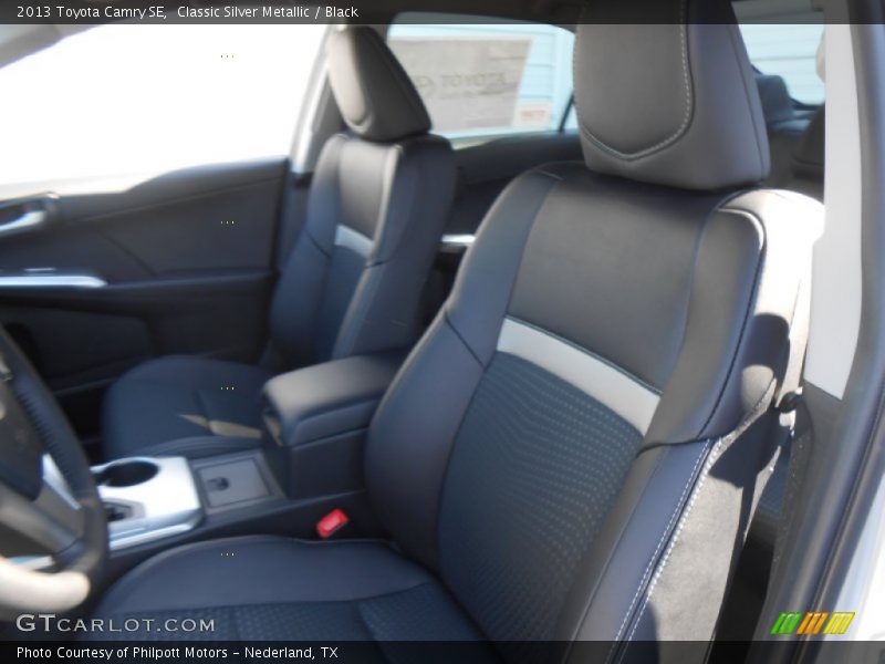 Classic Silver Metallic / Black 2013 Toyota Camry SE