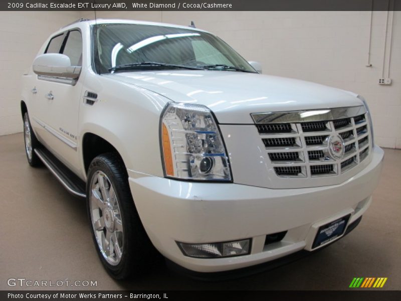 White Diamond / Cocoa/Cashmere 2009 Cadillac Escalade EXT Luxury AWD