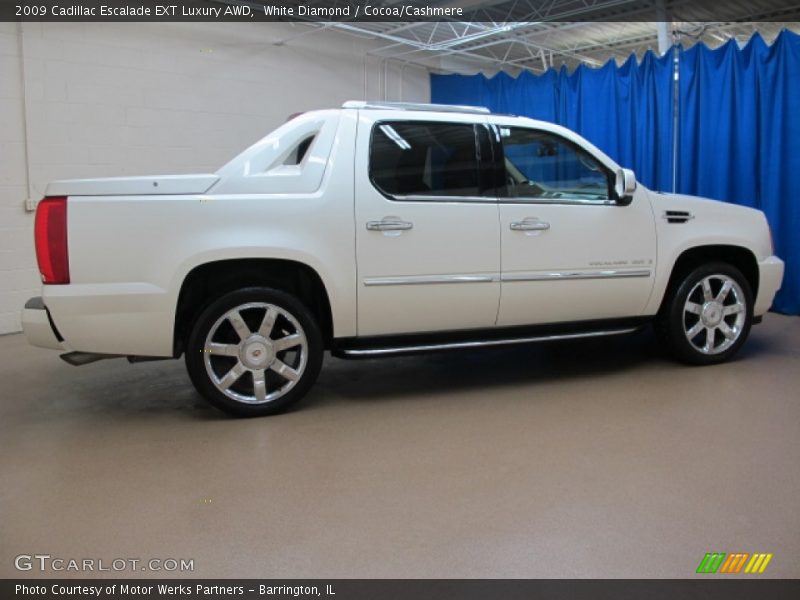 White Diamond / Cocoa/Cashmere 2009 Cadillac Escalade EXT Luxury AWD