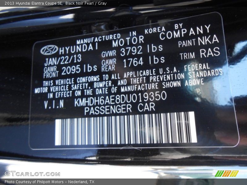 Black Noir Pearl / Gray 2013 Hyundai Elantra Coupe SE
