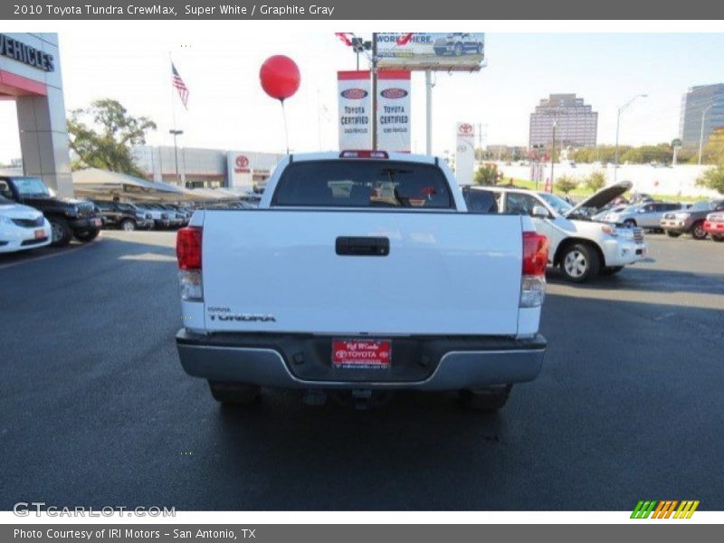 Super White / Graphite Gray 2010 Toyota Tundra CrewMax