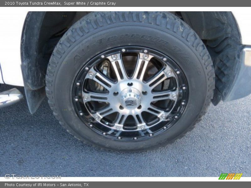 Super White / Graphite Gray 2010 Toyota Tundra CrewMax