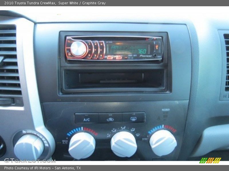 Super White / Graphite Gray 2010 Toyota Tundra CrewMax