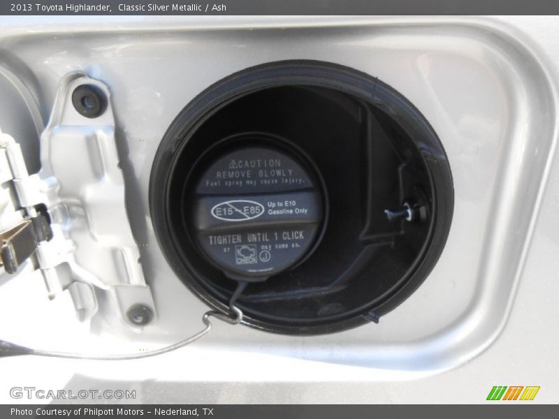 Classic Silver Metallic / Ash 2013 Toyota Highlander