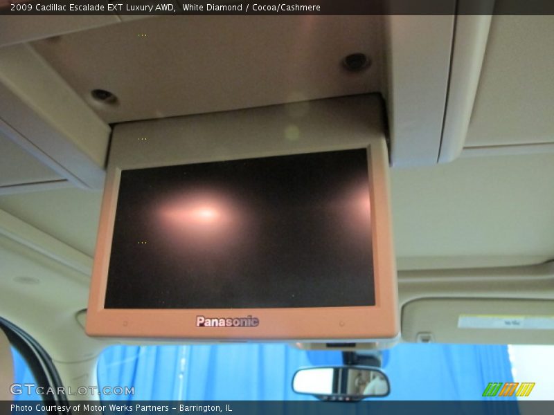 White Diamond / Cocoa/Cashmere 2009 Cadillac Escalade EXT Luxury AWD