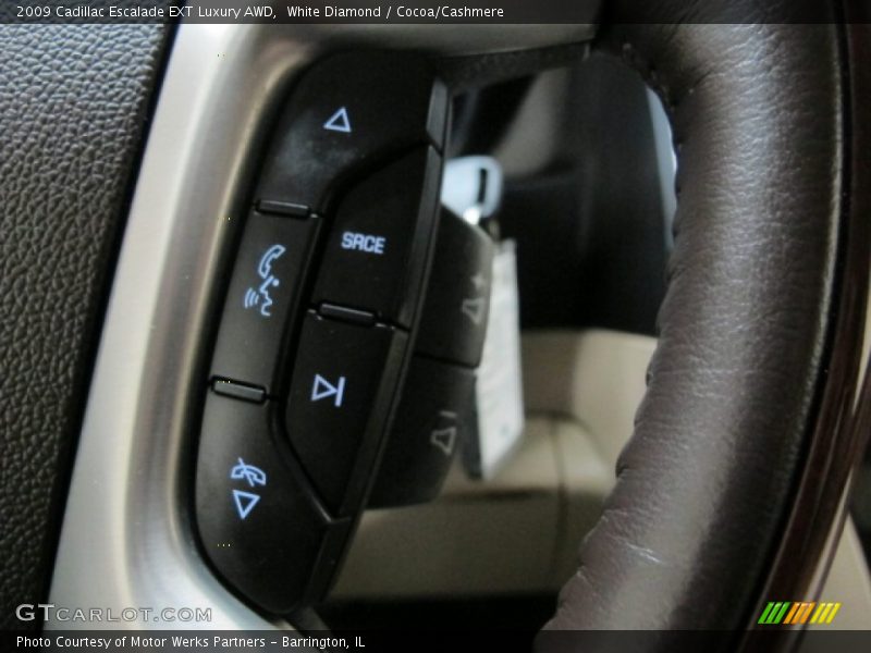 White Diamond / Cocoa/Cashmere 2009 Cadillac Escalade EXT Luxury AWD