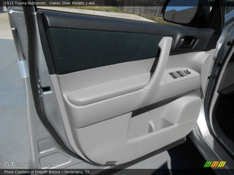 Classic Silver Metallic / Ash 2013 Toyota Highlander