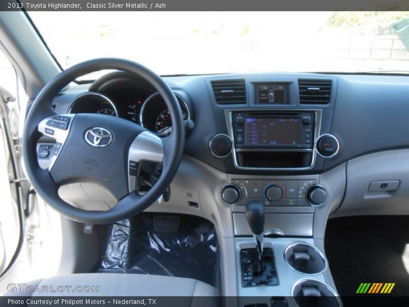 Classic Silver Metallic / Ash 2013 Toyota Highlander