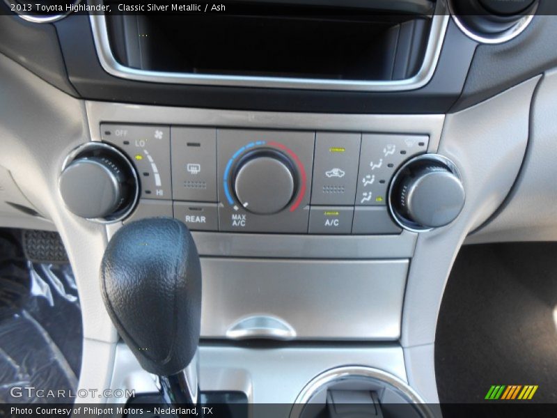 Classic Silver Metallic / Ash 2013 Toyota Highlander