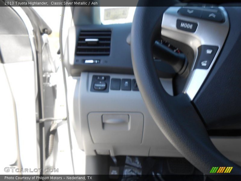 Classic Silver Metallic / Ash 2013 Toyota Highlander