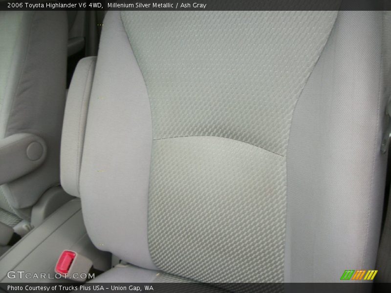 Millenium Silver Metallic / Ash Gray 2006 Toyota Highlander V6 4WD