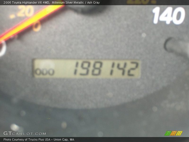 Millenium Silver Metallic / Ash Gray 2006 Toyota Highlander V6 4WD