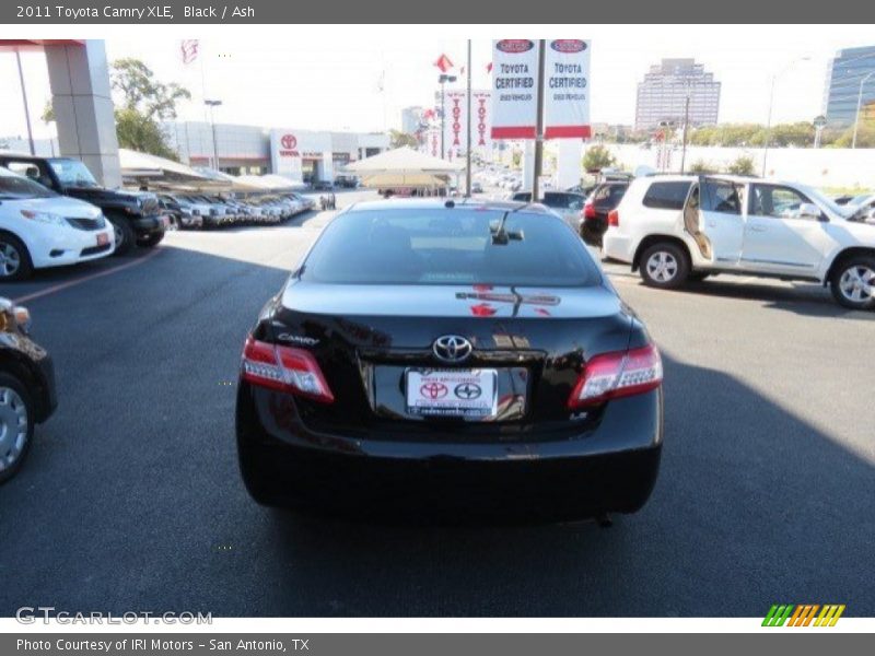 Black / Ash 2011 Toyota Camry XLE