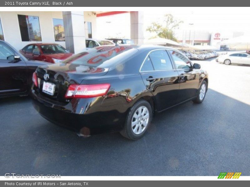 Black / Ash 2011 Toyota Camry XLE