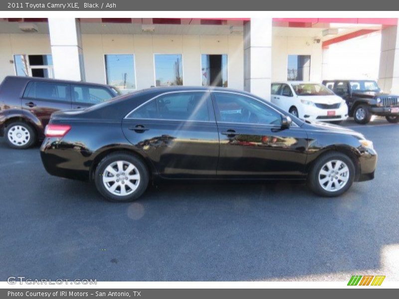 Black / Ash 2011 Toyota Camry XLE