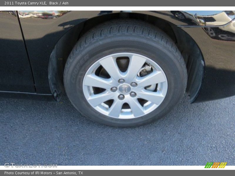 Black / Ash 2011 Toyota Camry XLE