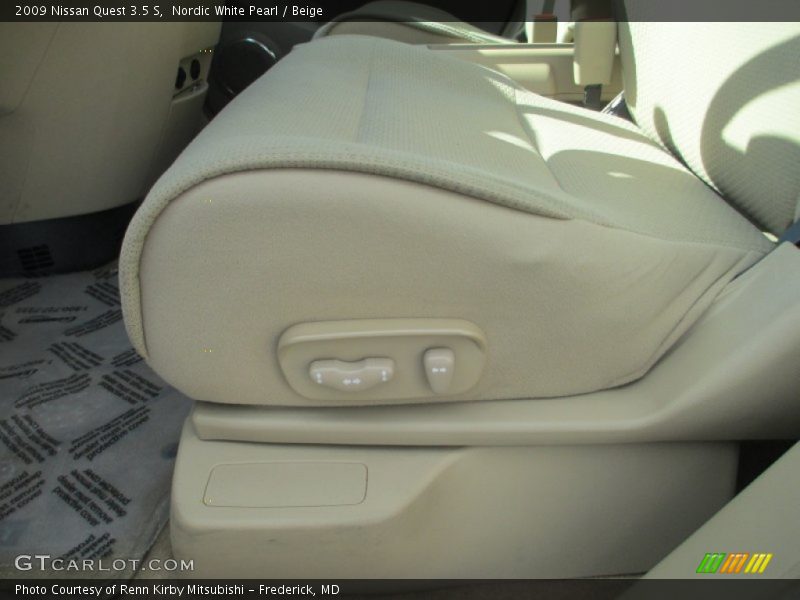Nordic White Pearl / Beige 2009 Nissan Quest 3.5 S