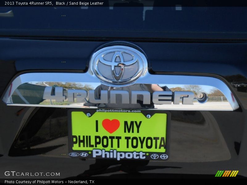Black / Sand Beige Leather 2013 Toyota 4Runner SR5