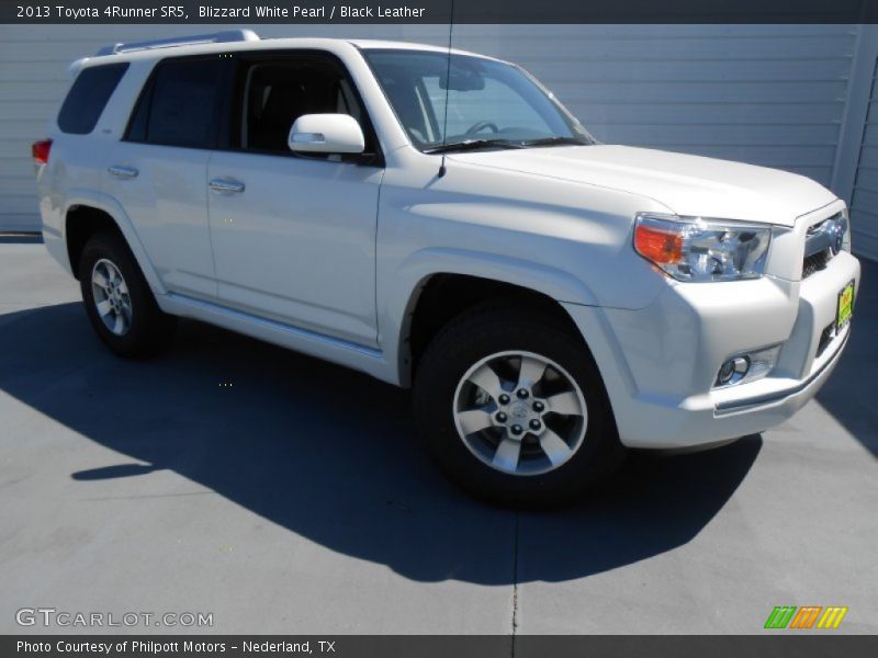 Blizzard White Pearl / Black Leather 2013 Toyota 4Runner SR5