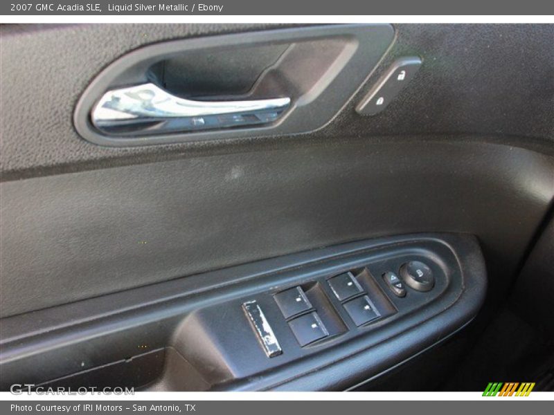 Liquid Silver Metallic / Ebony 2007 GMC Acadia SLE