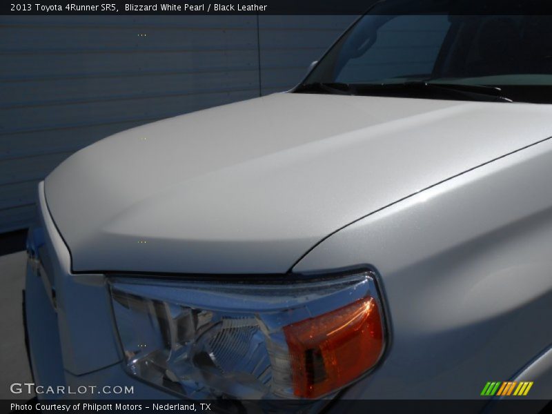 Blizzard White Pearl / Black Leather 2013 Toyota 4Runner SR5