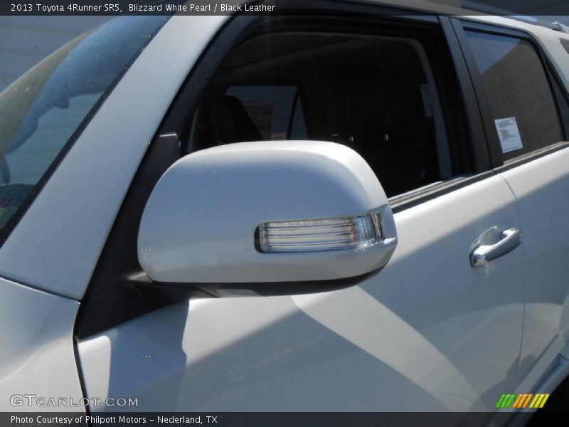 Blizzard White Pearl / Black Leather 2013 Toyota 4Runner SR5