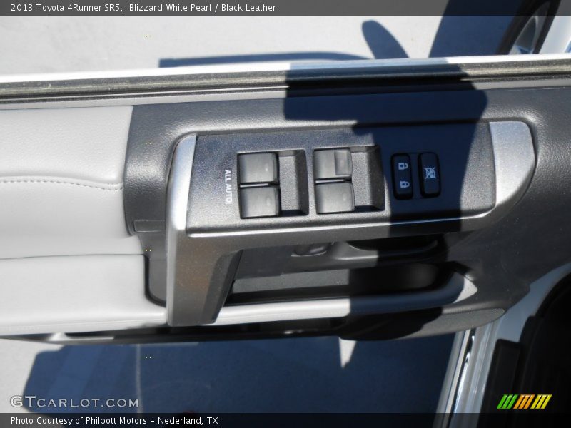 Blizzard White Pearl / Black Leather 2013 Toyota 4Runner SR5