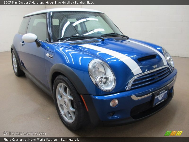 Hyper Blue Metallic / Panther Black 2005 Mini Cooper S Hardtop