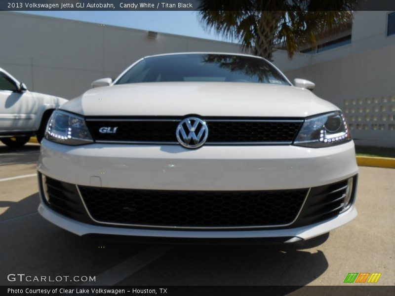 Candy White / Titan Black 2013 Volkswagen Jetta GLI Autobahn