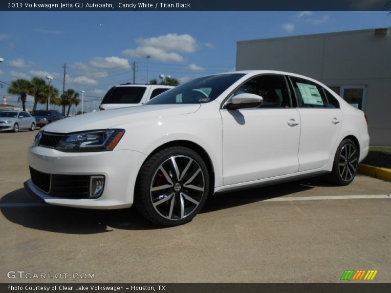 Front 3/4 View of 2013 Jetta GLI Autobahn