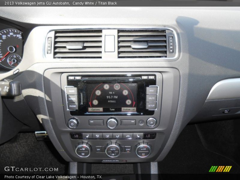 Candy White / Titan Black 2013 Volkswagen Jetta GLI Autobahn