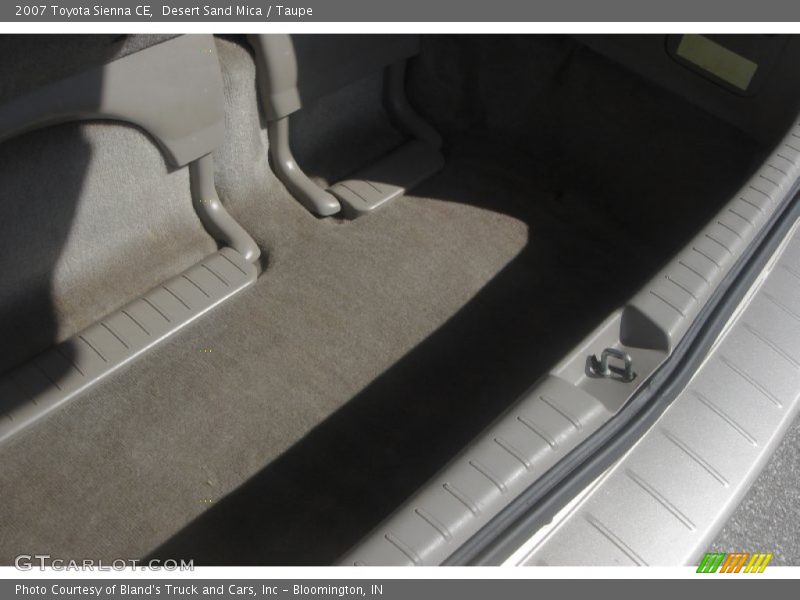 Desert Sand Mica / Taupe 2007 Toyota Sienna CE
