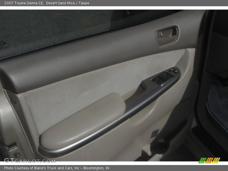 Desert Sand Mica / Taupe 2007 Toyota Sienna CE