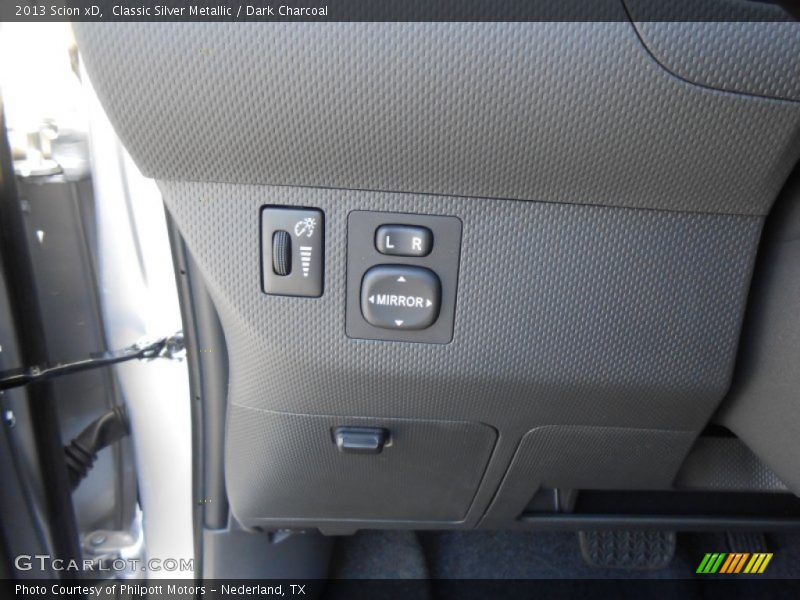Classic Silver Metallic / Dark Charcoal 2013 Scion xD