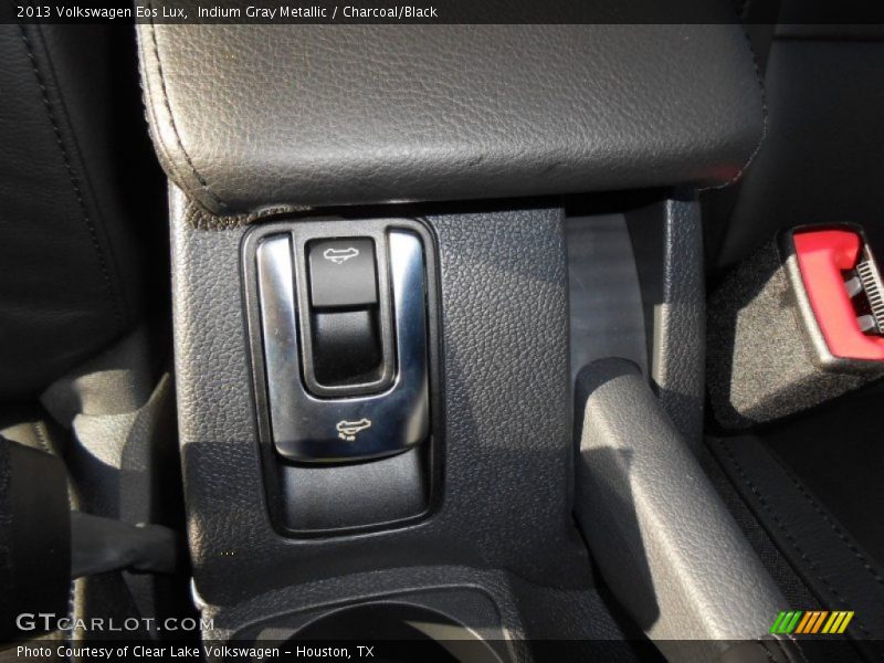 Indium Gray Metallic / Charcoal/Black 2013 Volkswagen Eos Lux