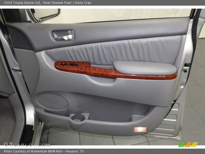 Silver Shadow Pearl / Stone Gray 2004 Toyota Sienna XLE