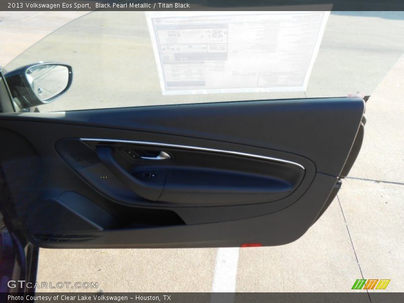 Black Pearl Metallic / Titan Black 2013 Volkswagen Eos Sport