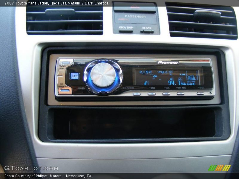 Jade Sea Metallic / Dark Charcoal 2007 Toyota Yaris Sedan