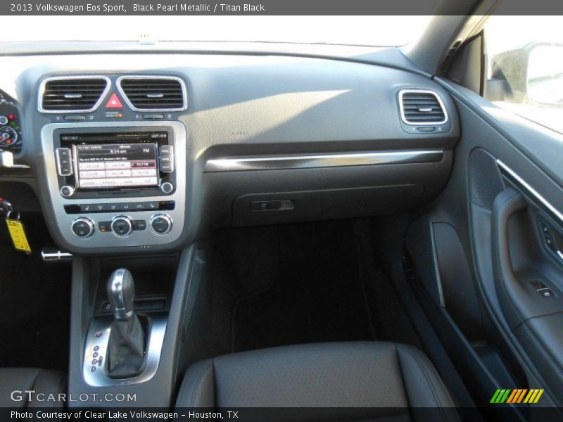 Black Pearl Metallic / Titan Black 2013 Volkswagen Eos Sport
