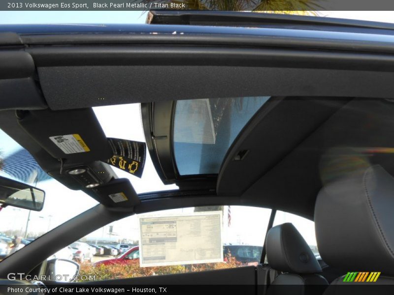 Black Pearl Metallic / Titan Black 2013 Volkswagen Eos Sport