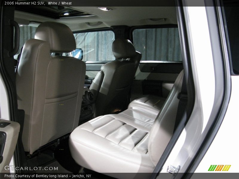 White / Wheat 2006 Hummer H2 SUV