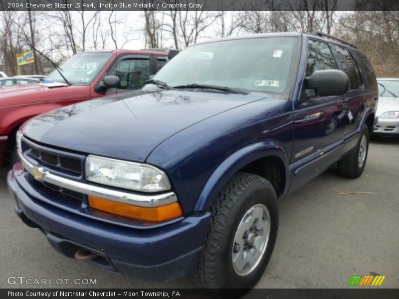 Indigo Blue Metallic / Graphite Gray 2004 Chevrolet Blazer LS 4x4