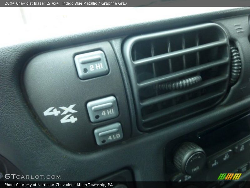 Indigo Blue Metallic / Graphite Gray 2004 Chevrolet Blazer LS 4x4