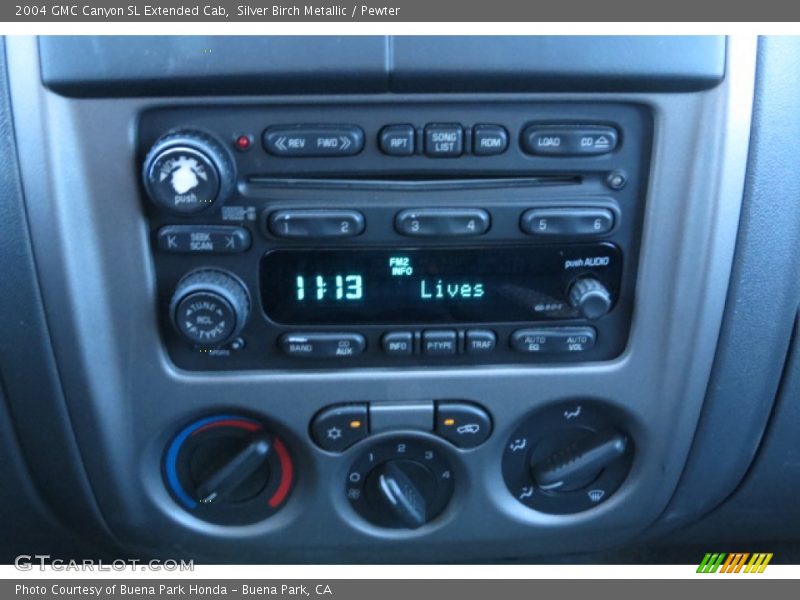 Controls of 2004 Canyon SL Extended Cab