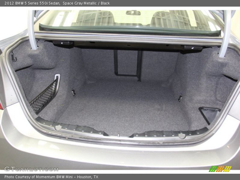  2012 5 Series 550i Sedan Trunk