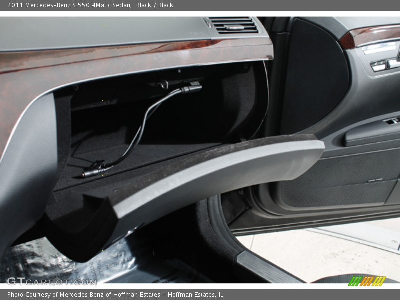 Black / Black 2011 Mercedes-Benz S 550 4Matic Sedan