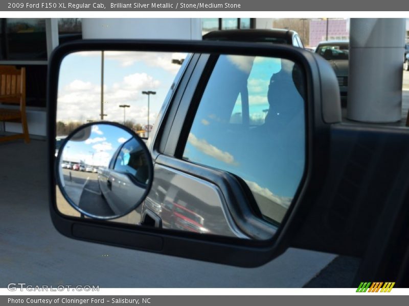 Brilliant Silver Metallic / Stone/Medium Stone 2009 Ford F150 XL Regular Cab