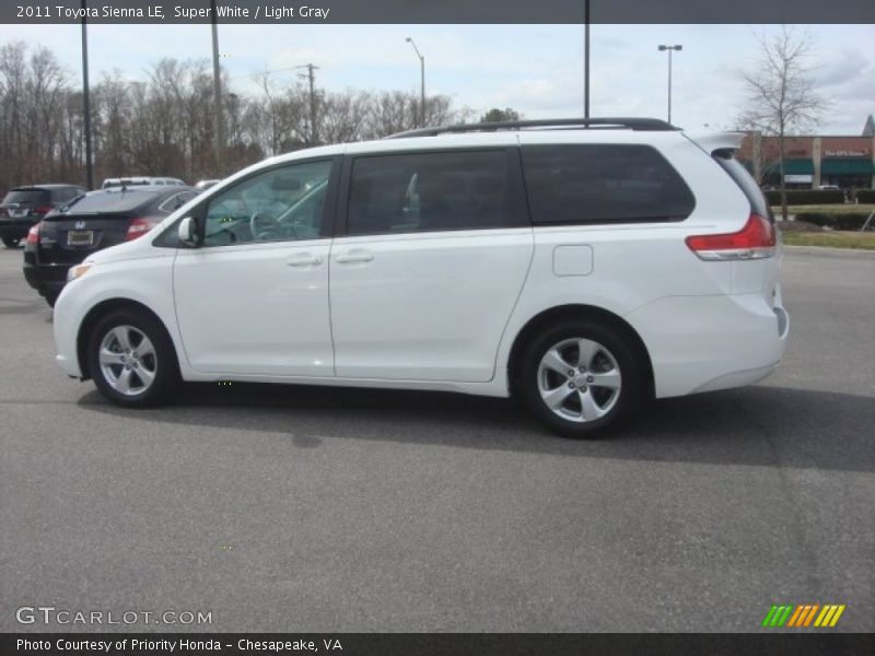 Super White / Light Gray 2011 Toyota Sienna LE