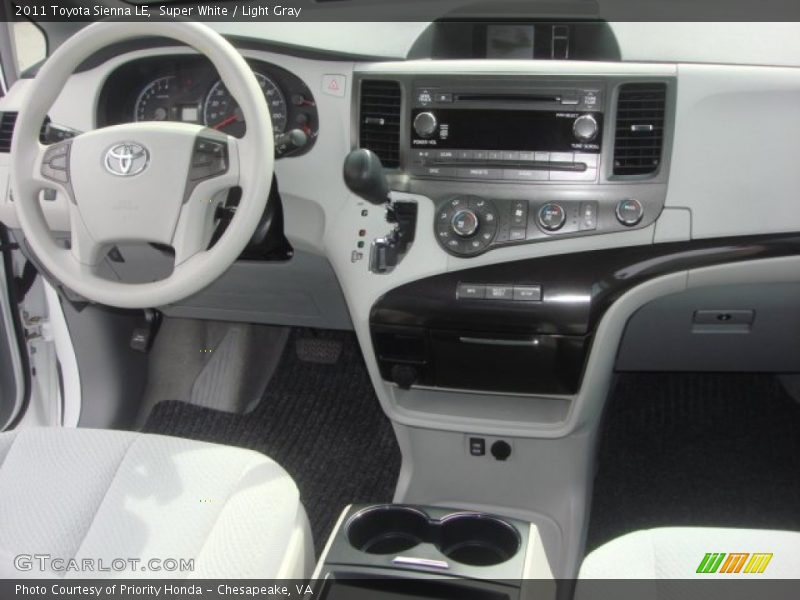 Super White / Light Gray 2011 Toyota Sienna LE