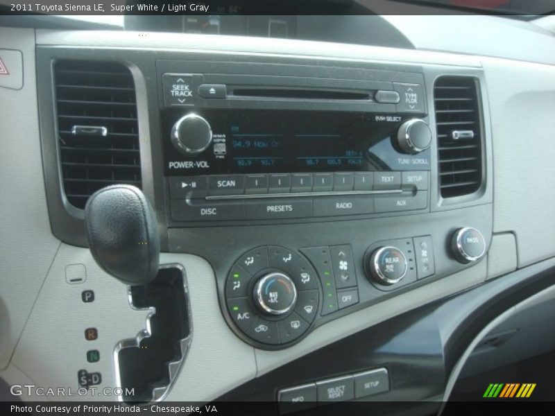 Super White / Light Gray 2011 Toyota Sienna LE